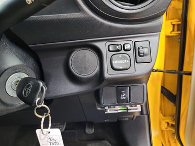 2012 Toyota Aqua - Thumbnail