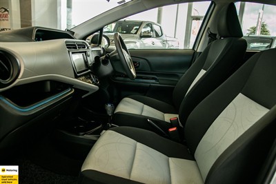 2014 Toyota Aqua - Thumbnail