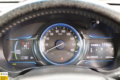 2015 Honda Grace - Thumbnail