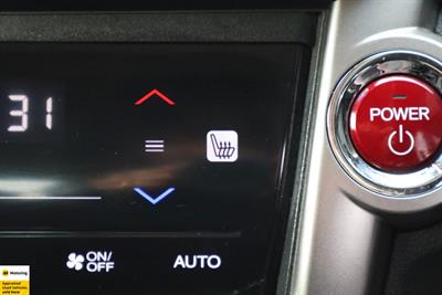 2015 Honda Grace - Thumbnail