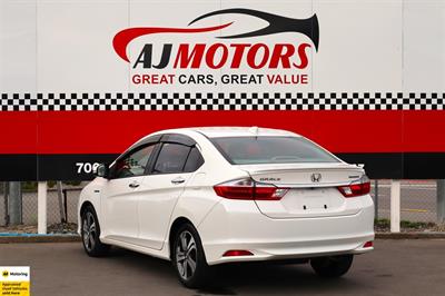 2015 Honda Grace - Thumbnail