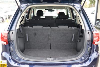 2021 Mitsubishi Outlander - Thumbnail