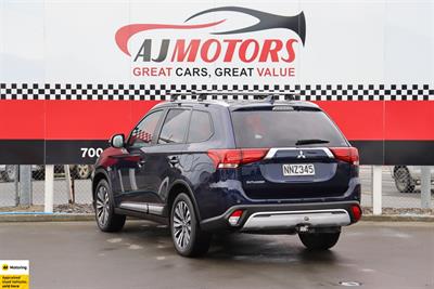2021 Mitsubishi Outlander - Thumbnail
