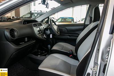 2020 Toyota Aqua - Thumbnail