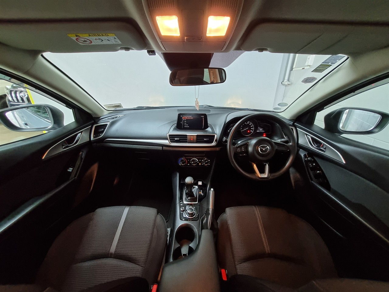 2018 Mazda Axela
