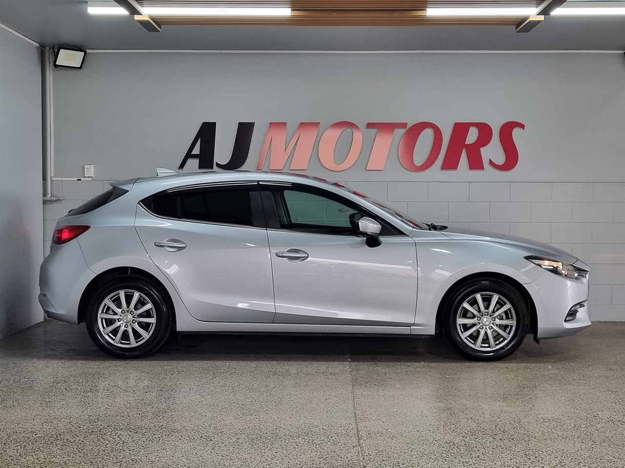 2018 Mazda Axela