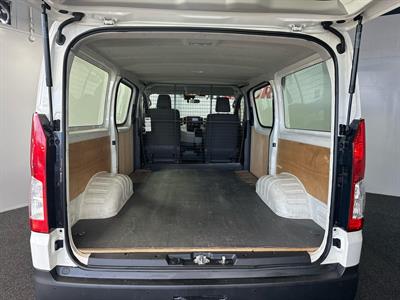 2021 Toyota Hiace - Thumbnail