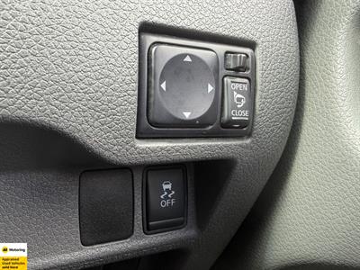 2017 Nissan NV350 - Thumbnail