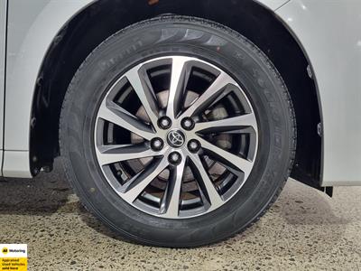2015 Toyota Alphard - Thumbnail