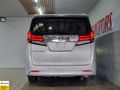 2015 Toyota Alphard - Thumbnail