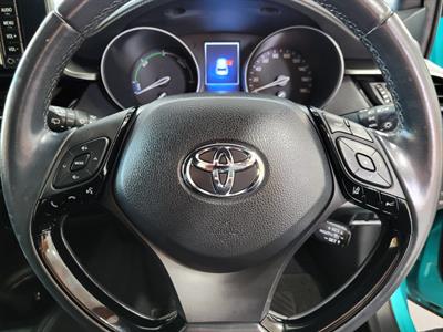 2018 Toyota C-HR - Thumbnail