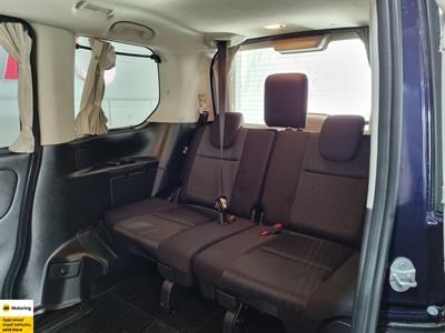 2018 Nissan Serena - Thumbnail