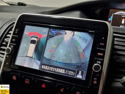 2018 Nissan Serena - Thumbnail