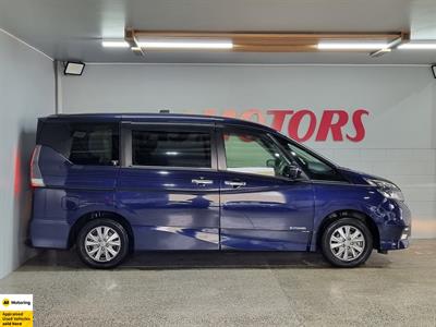2018 Nissan Serena - Thumbnail