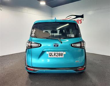 2018 Toyota Sienta - Thumbnail