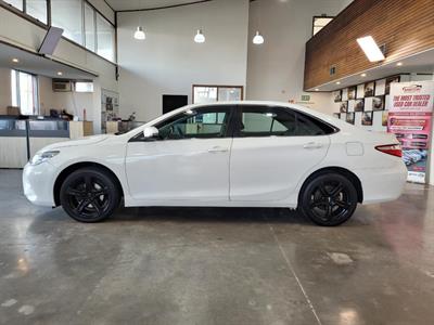 2016 Toyota Camry - Thumbnail