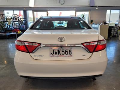 2016 Toyota Camry - Thumbnail