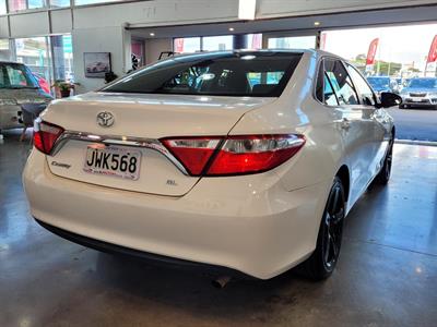 2016 Toyota Camry - Thumbnail