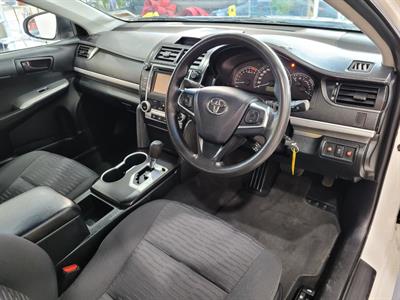 2016 Toyota Camry - Thumbnail