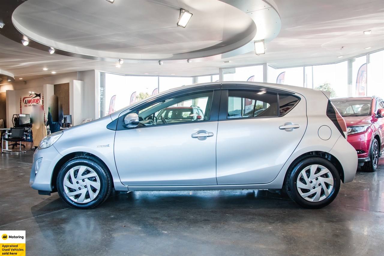 2015 Toyota Aqua