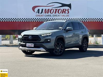 2022 Toyota RAV4 - Thumbnail