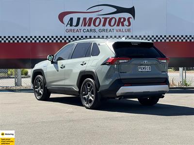 2022 Toyota RAV4 - Thumbnail