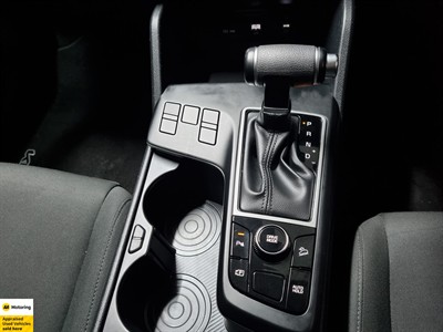 2023 Kia Sportage - Thumbnail