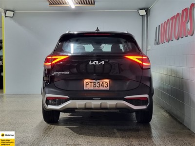 2023 Kia Sportage - Thumbnail