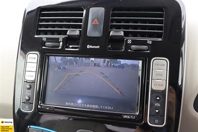 2016 Nissan Leaf - Thumbnail