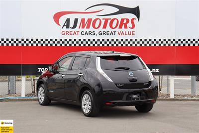 2016 Nissan Leaf - Thumbnail