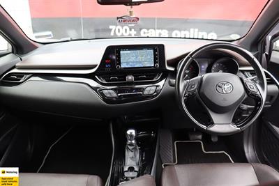 2017 Toyota C-HR - Thumbnail