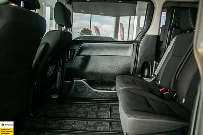 2015 Toyota Noah - Thumbnail