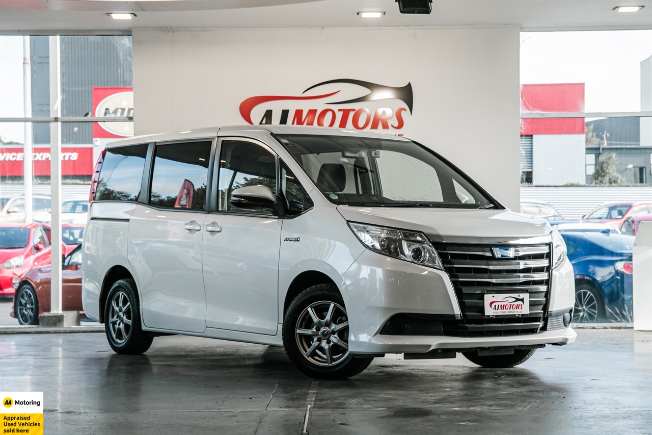 2015 Toyota Noah