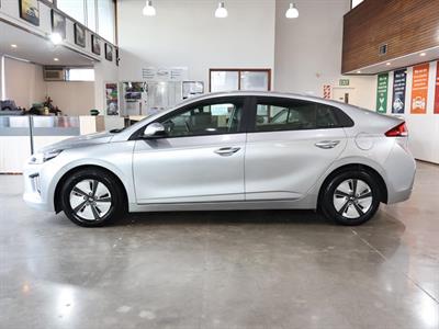 2022 Hyundai IONIQ - Thumbnail