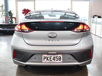 2022 Hyundai IONIQ - Thumbnail
