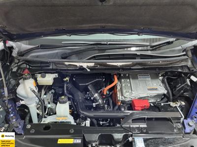 2018 Nissan Serena - Thumbnail