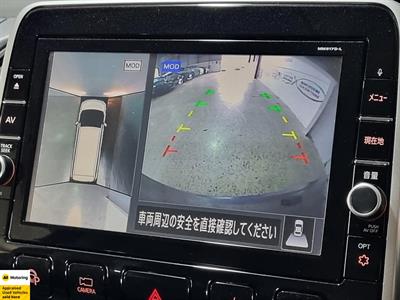 2018 Nissan Serena - Thumbnail