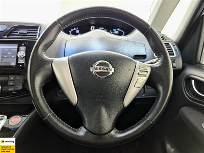 2016 Nissan Serena - Thumbnail