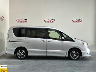2016 Nissan Serena - Thumbnail
