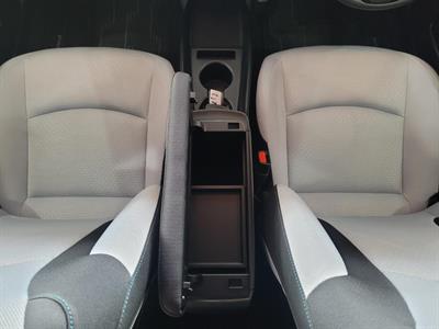 2019 Toyota Prius - Thumbnail