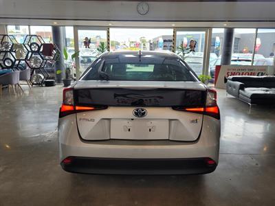 2019 Toyota Prius - Thumbnail