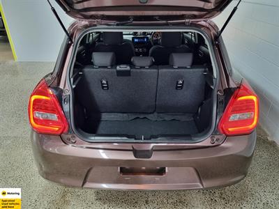 2017 Suzuki Swift - Thumbnail