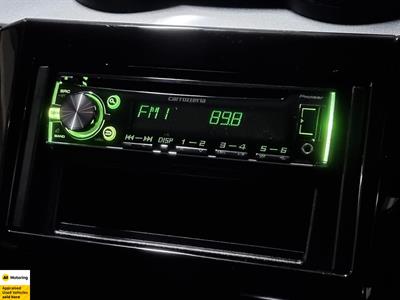 2017 Suzuki Swift - Thumbnail