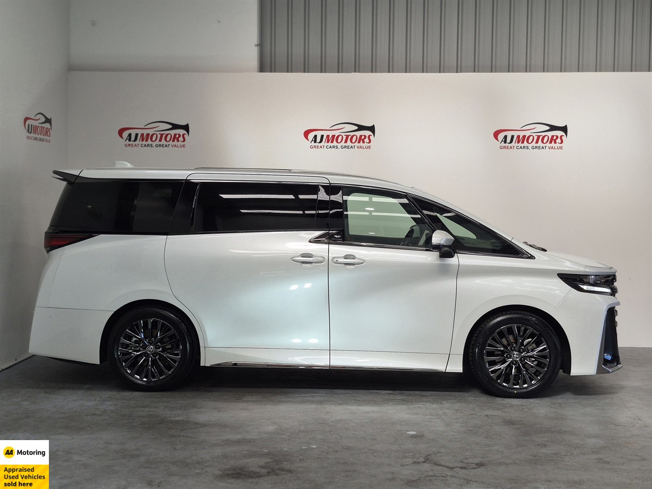 2023 Toyota Vellfire