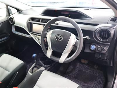 2014 Toyota Aqua - Thumbnail