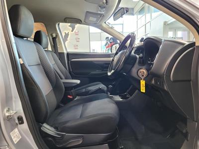 2013 Mitsubishi Outlander - Thumbnail