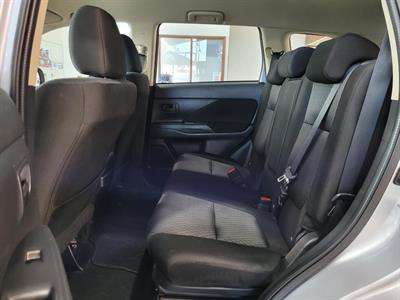 2013 Mitsubishi Outlander - Thumbnail