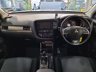2013 Mitsubishi Outlander - Thumbnail