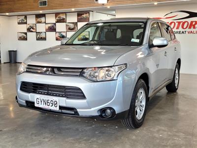 2013 Mitsubishi Outlander - Thumbnail