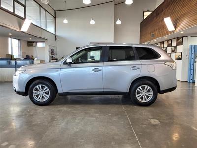 2013 Mitsubishi Outlander - Thumbnail